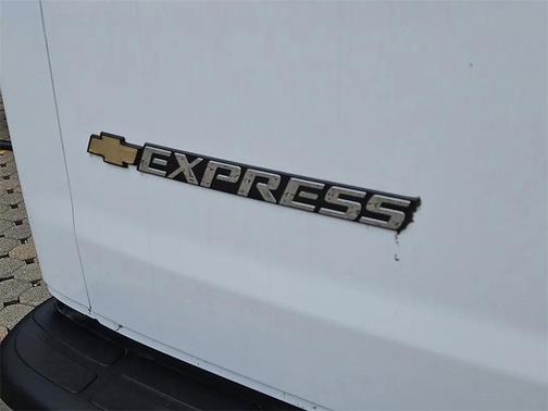 2025 Chevrolet Express 2500 RWD 2500 Regular Wheelbase WT