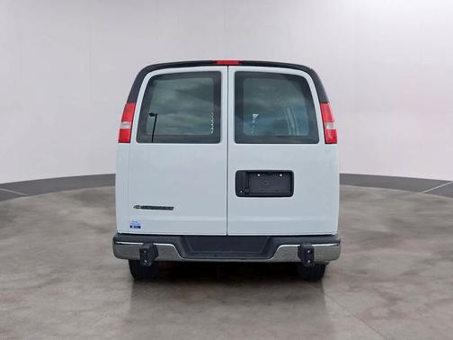 2024 Chevrolet Express 2500 RWD 2500 Regular Wheelbase WT