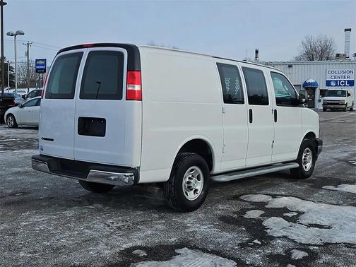 2024 Chevrolet Express 2500 RWD 2500 Regular Wheelbase WT
