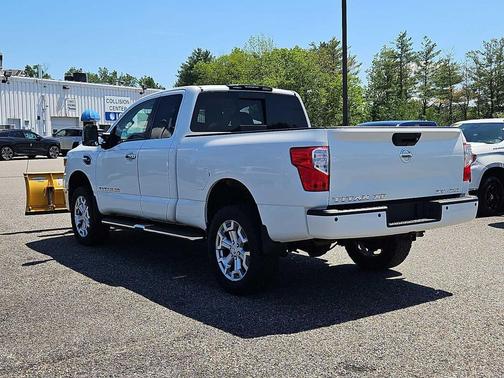 Glacier White 2017 Nissan Titan XD SV