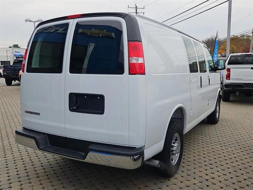 2025 Chevrolet Express 2500 RWD 2500 Regular Wheelbase WT