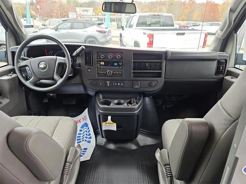 2025 Chevrolet Express 2500 RWD 2500 Regular Wheelbase WT