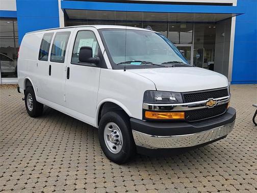 2025 Chevrolet Express 2500 RWD 2500 Regular Wheelbase WT