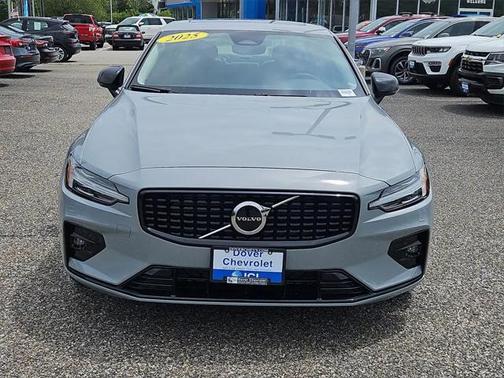 2025 Volvo S60 B5 Core