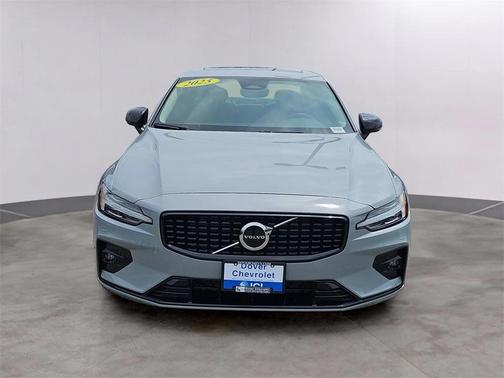 2025 Volvo S60 B5 Core