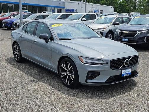 2025 Volvo S60 B5 Core