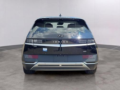 2022 Hyundai IONIQ 5 SE