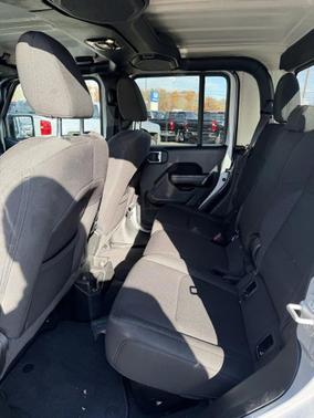 2023 Jeep Gladiator Sport S