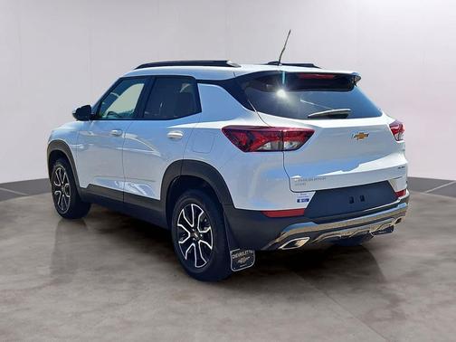 Summit White 2023 Chevrolet Trailblazer ACTIV