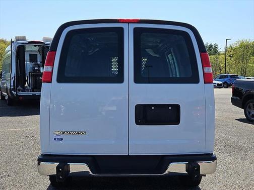 2022 Chevrolet Express 2500 RWD 2500 Regular Wheelbase WT