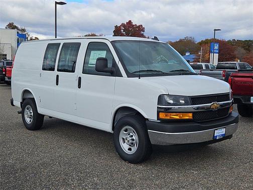 2025 Chevrolet Express 2500 RWD 2500 Regular Wheelbase WT