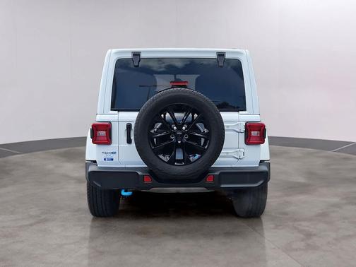 Bright White Clearcoat 2023 Jeep Wrangler 4xe Sahara