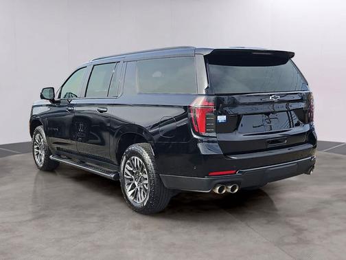 Black 2025 Chevrolet Suburban 4WD Z71
