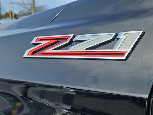 Black 2025 Chevrolet Suburban 4WD Z71