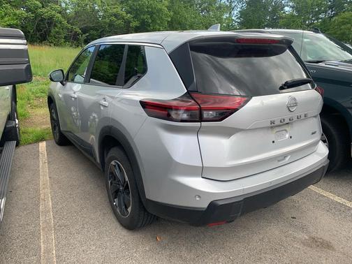 Brilliant Silver Metallic 2025 Nissan Rogue SV