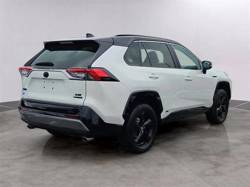 2021 Toyota RAV4 Hybrid SE