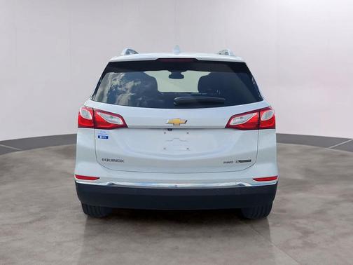 Iridescent Pearl Tricoat 2018 Chevrolet Equinox Premier