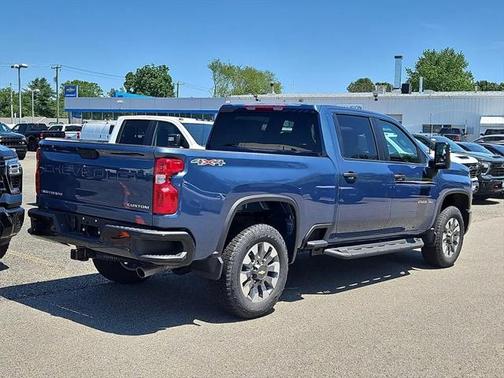 2025 Chevrolet Silverado 2500 Custom