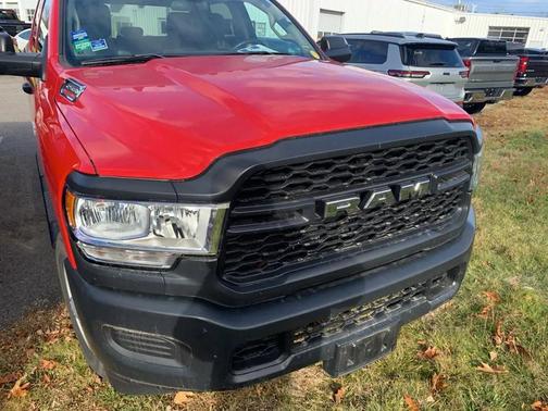 2020 RAM 2500 Tradesman Crew Cab 4X4 6'4' Box