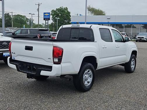 2022 Toyota Tacoma SR