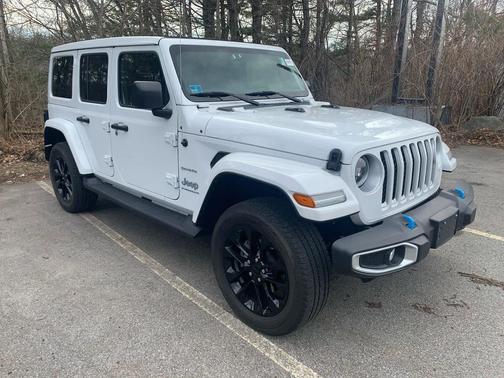 Bright White Clearcoat 2023 Jeep Wrangler 4xe Sahara