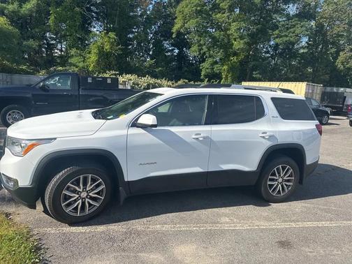 2017 GMC Acadia SLE-2