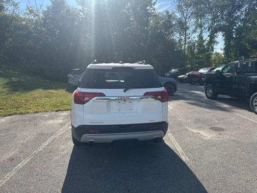 2017 GMC Acadia SLE-2