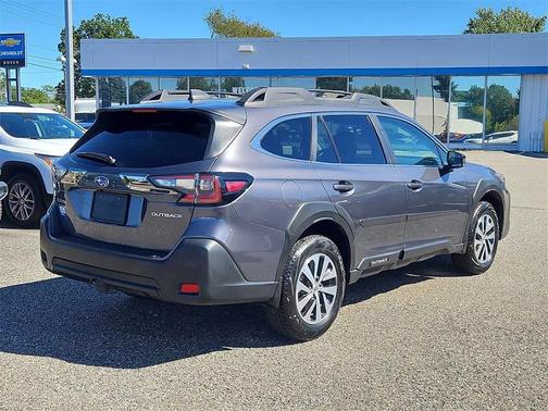 2025 Subaru Outback Premium