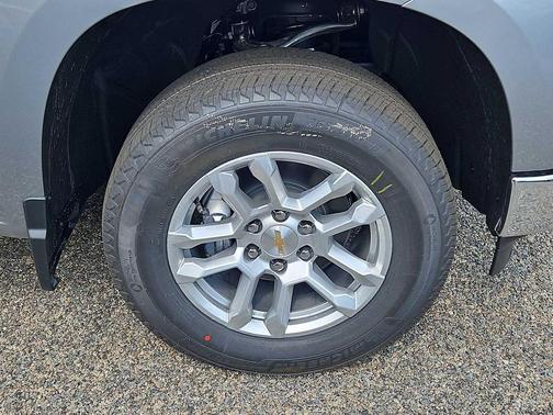 STERLING GRY ME 2026 Chevrolet Silverado 1500 LT