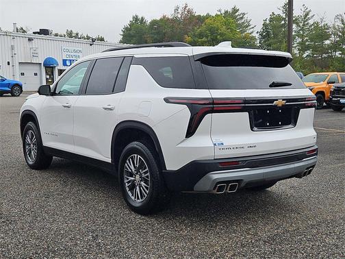 2024 Chevrolet Traverse LT