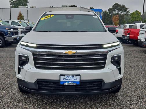 2024 Chevrolet Traverse LT