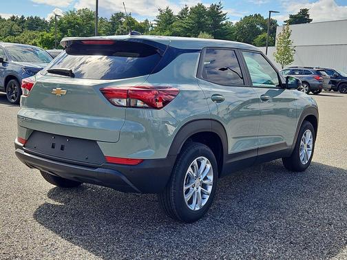 Cacti Green 2026 Chevrolet Trailblazer LS