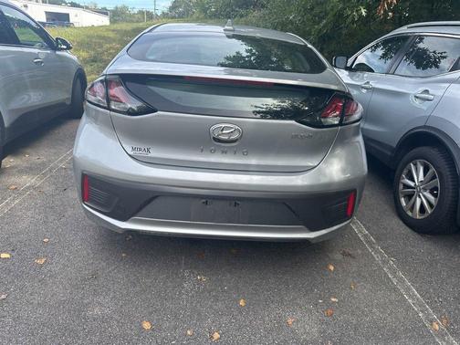 2022 Hyundai IONIQ Plug-In Hybrid SEL