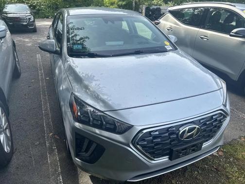 2022 Hyundai IONIQ Plug-In Hybrid SEL