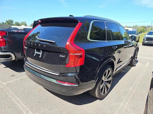 2025 Volvo XC90 B6 Plus 7-Seater