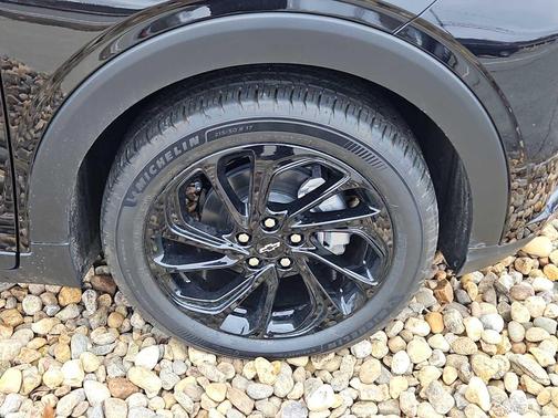 Mosaic Black Metallic 2027 Chevrolet Bolt RS