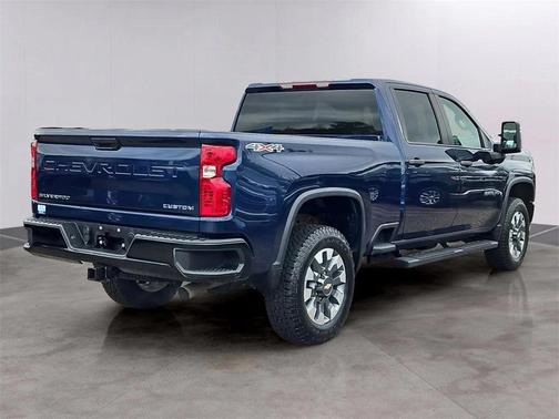 2022 Chevrolet Silverado 2500 Custom
