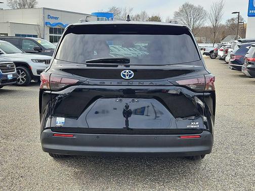 2023 Toyota Sienna XLE