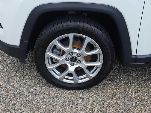 Bright White Clearcoat 2025 Jeep Compass Limited