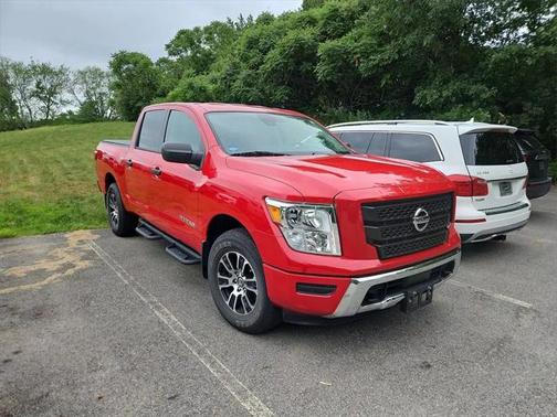 2022 Nissan Titan SV