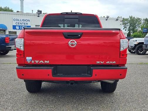 2022 Nissan Titan SV