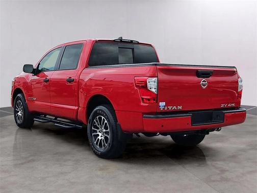 2022 Nissan Titan SV