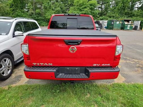 2022 Nissan Titan SV