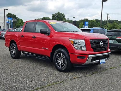 2022 Nissan Titan SV