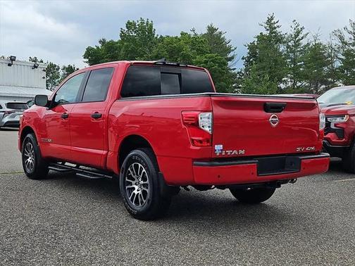 2022 Nissan Titan SV