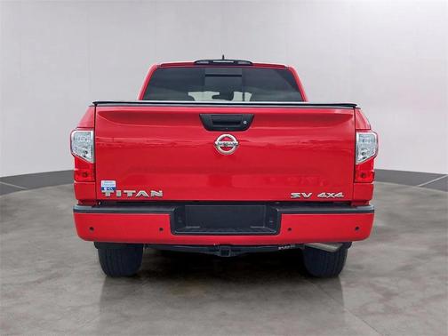 2022 Nissan Titan SV