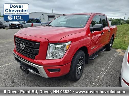 2022 Nissan Titan SV
