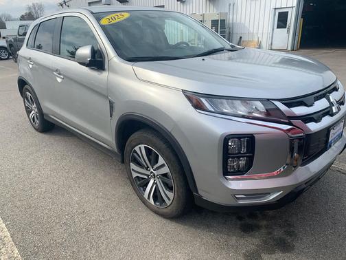 2025 Mitsubishi Outlander Sport SE