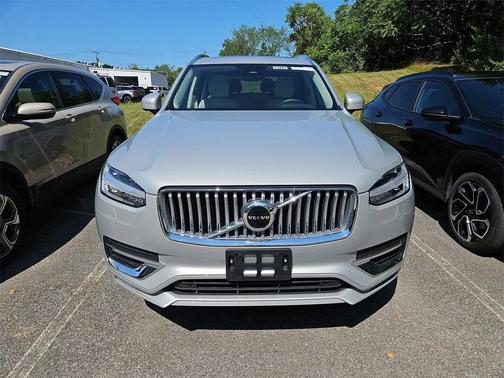2024 Volvo XC90 B5 Core Bright Theme