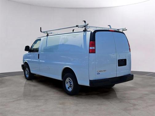 2022 Chevrolet Express 2500 RWD 2500 Regular Wheelbase WT